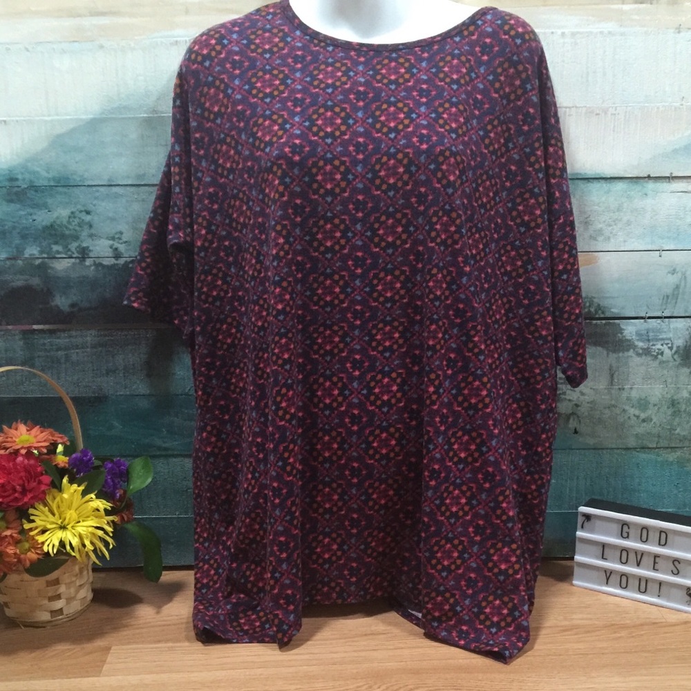 Lula Roe top size M
